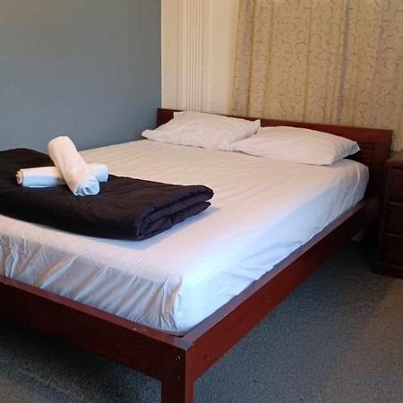 Homestay, Handy City Center クライストチャーチ エクステリア 写真